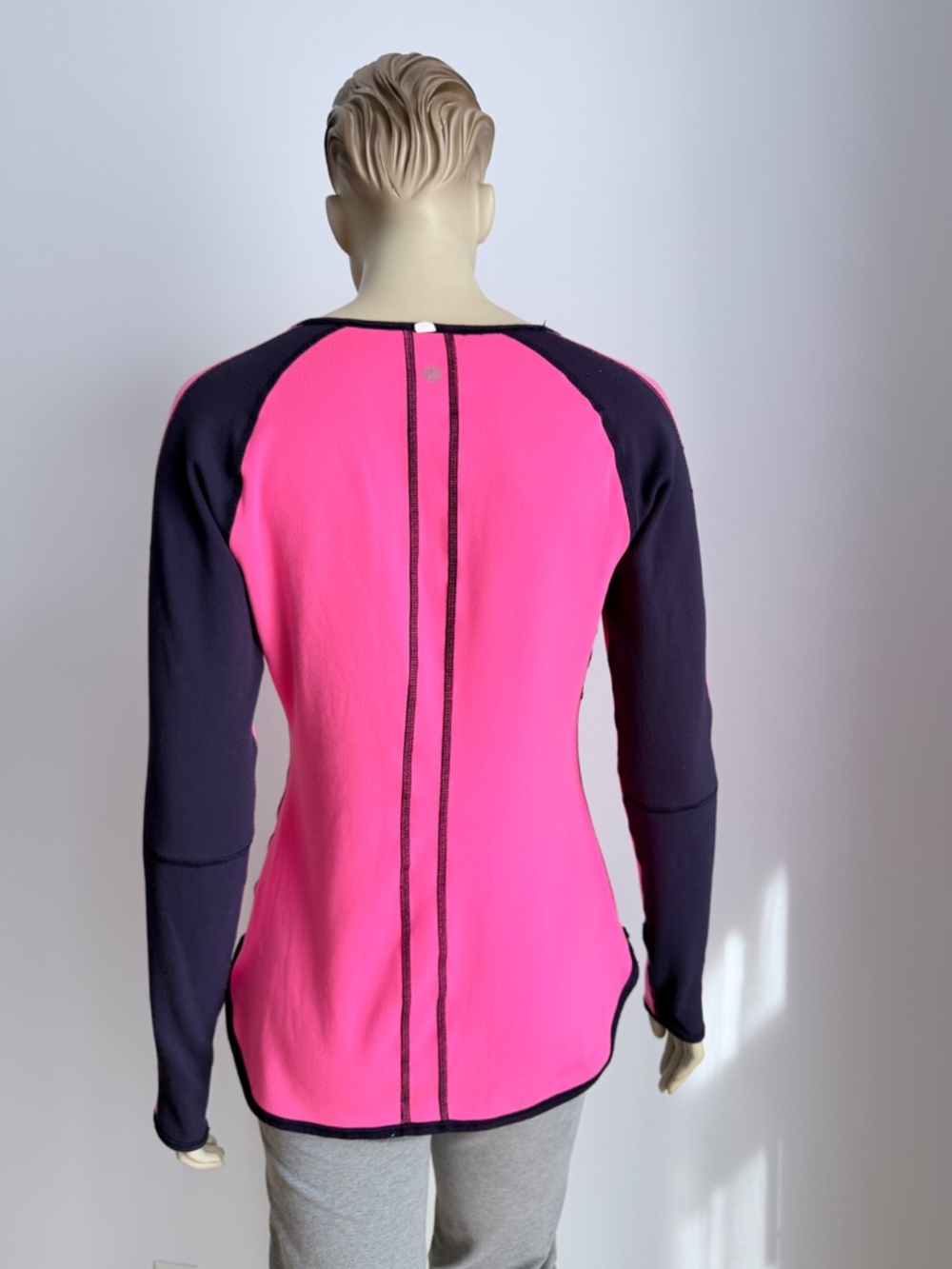 Lululemon Runder Under Long Sleeve - Picture 12 of 14